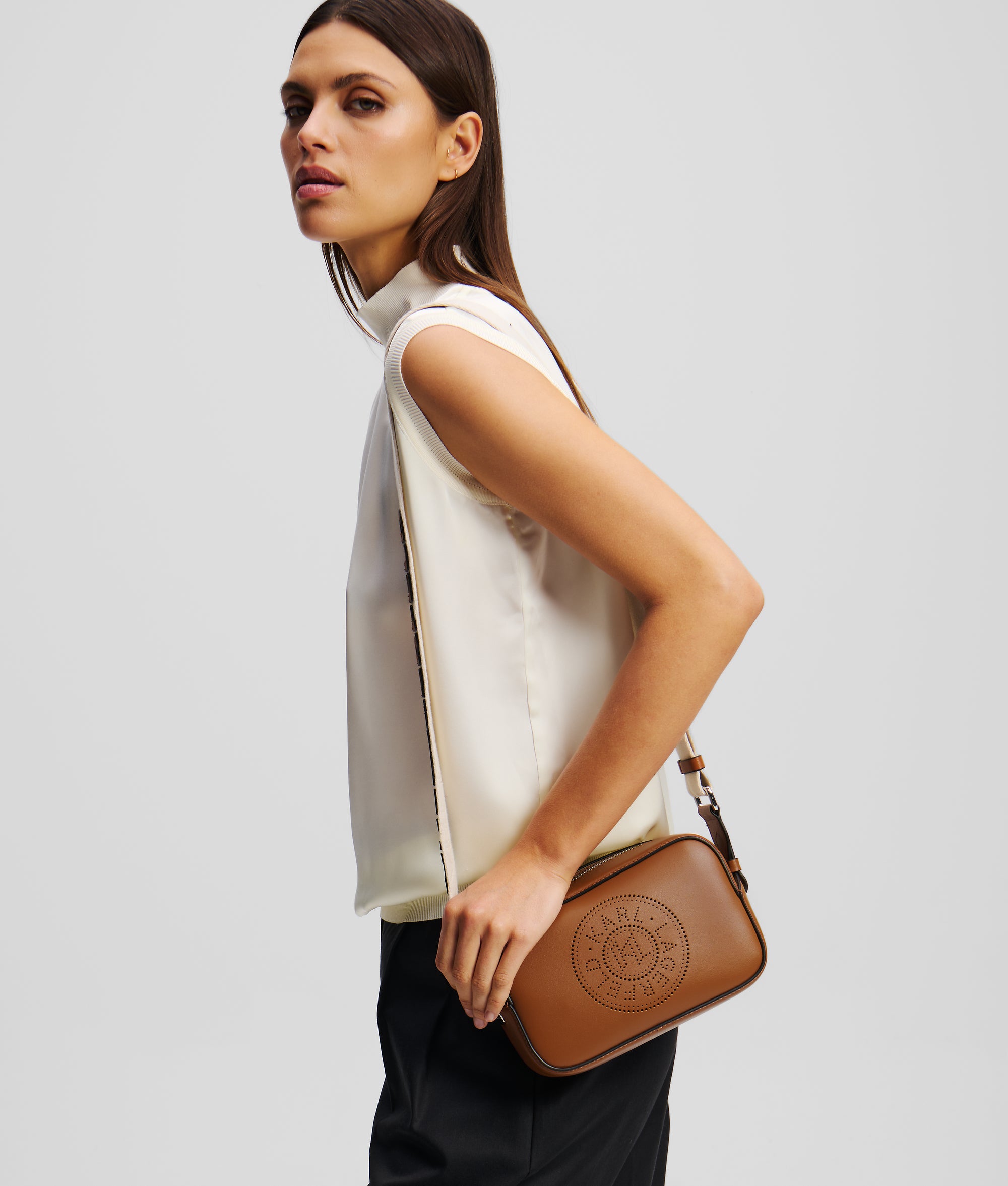 K/CIRCLE PERFORATED CROSSBODY BAG - Image 2
