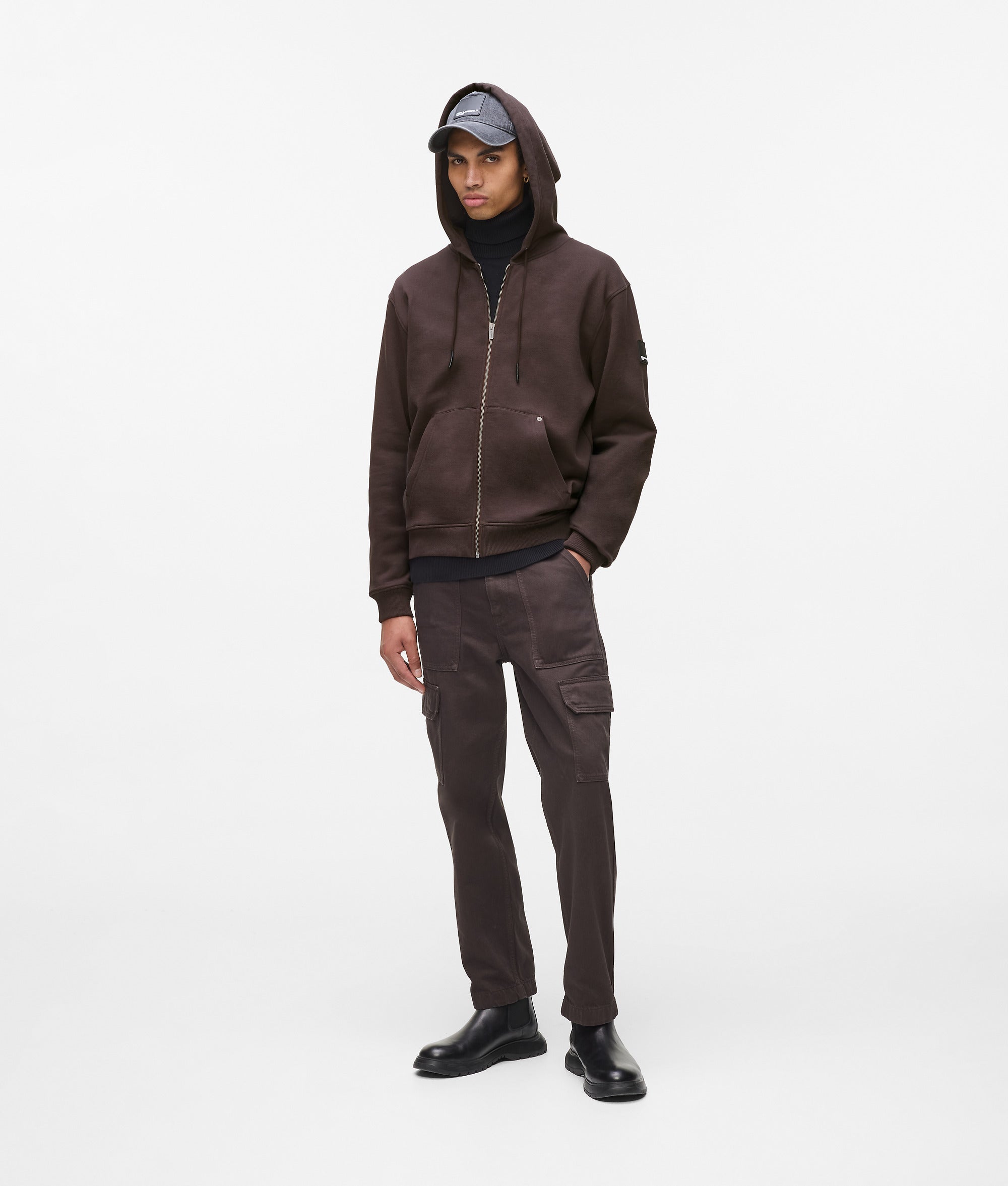 Zip-up hoodie - Image 4