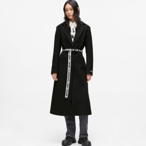 Logo belt coat