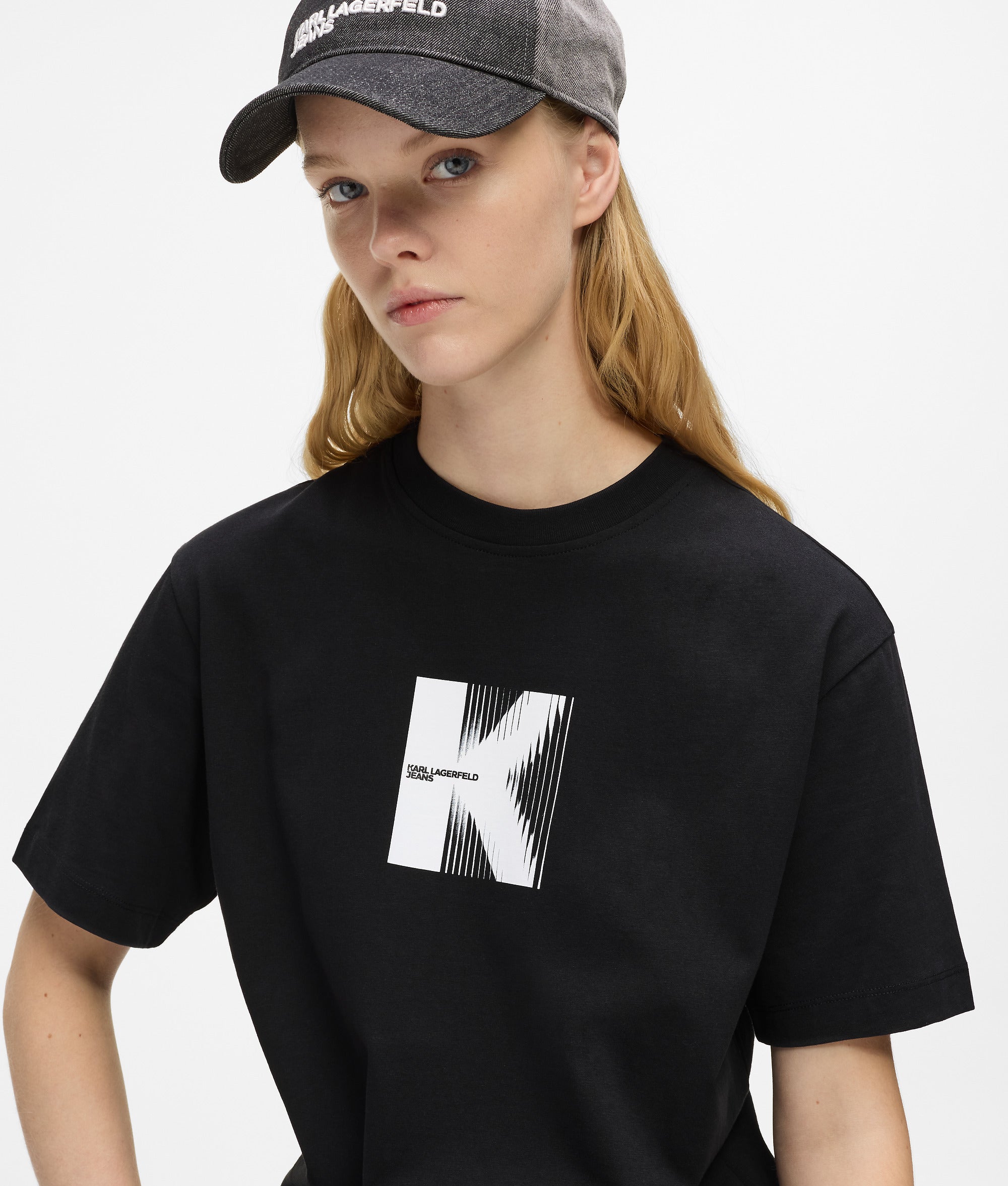 K artwork T-shirt - Image 3
