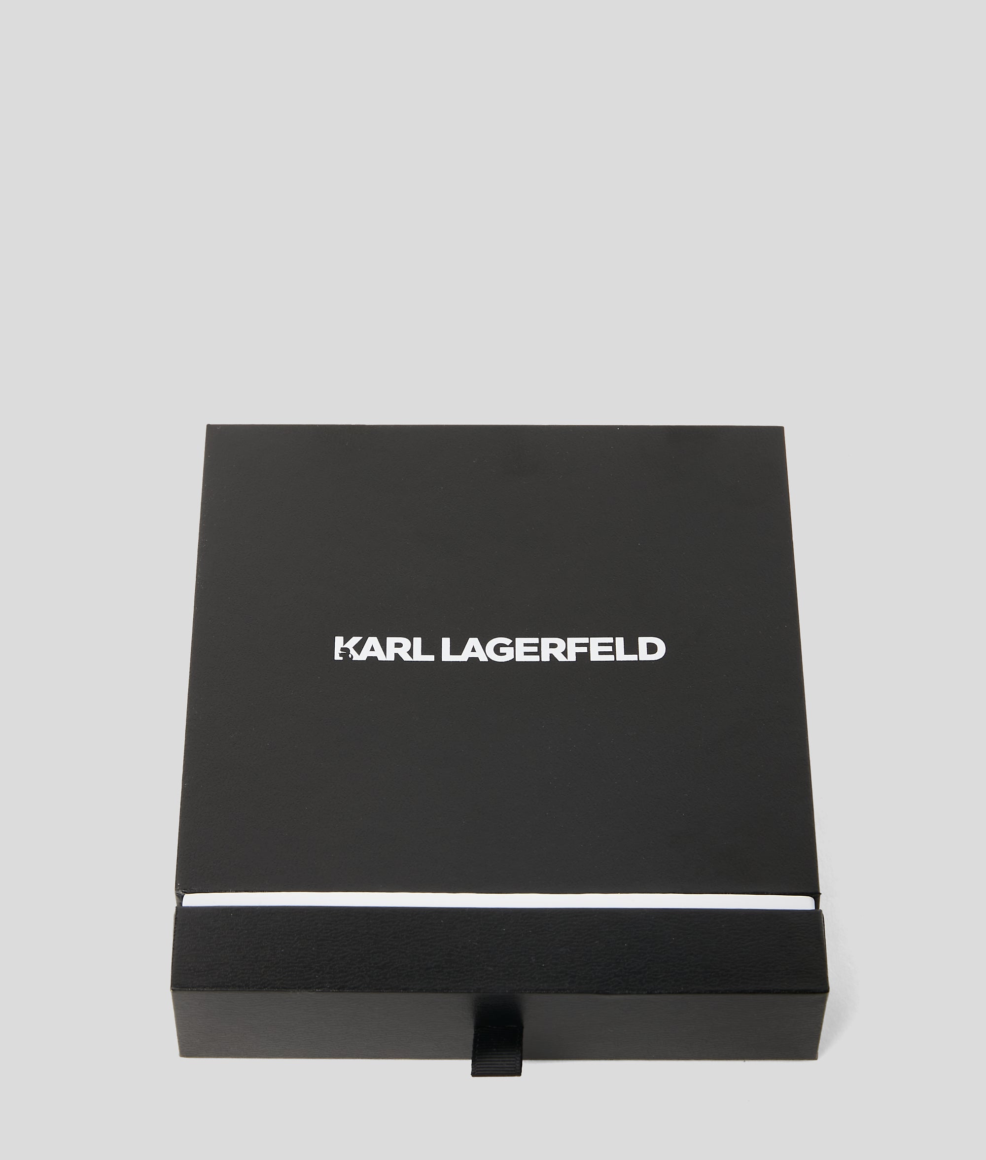 IKON PAV?? CHARM NECKLACE - Image 5