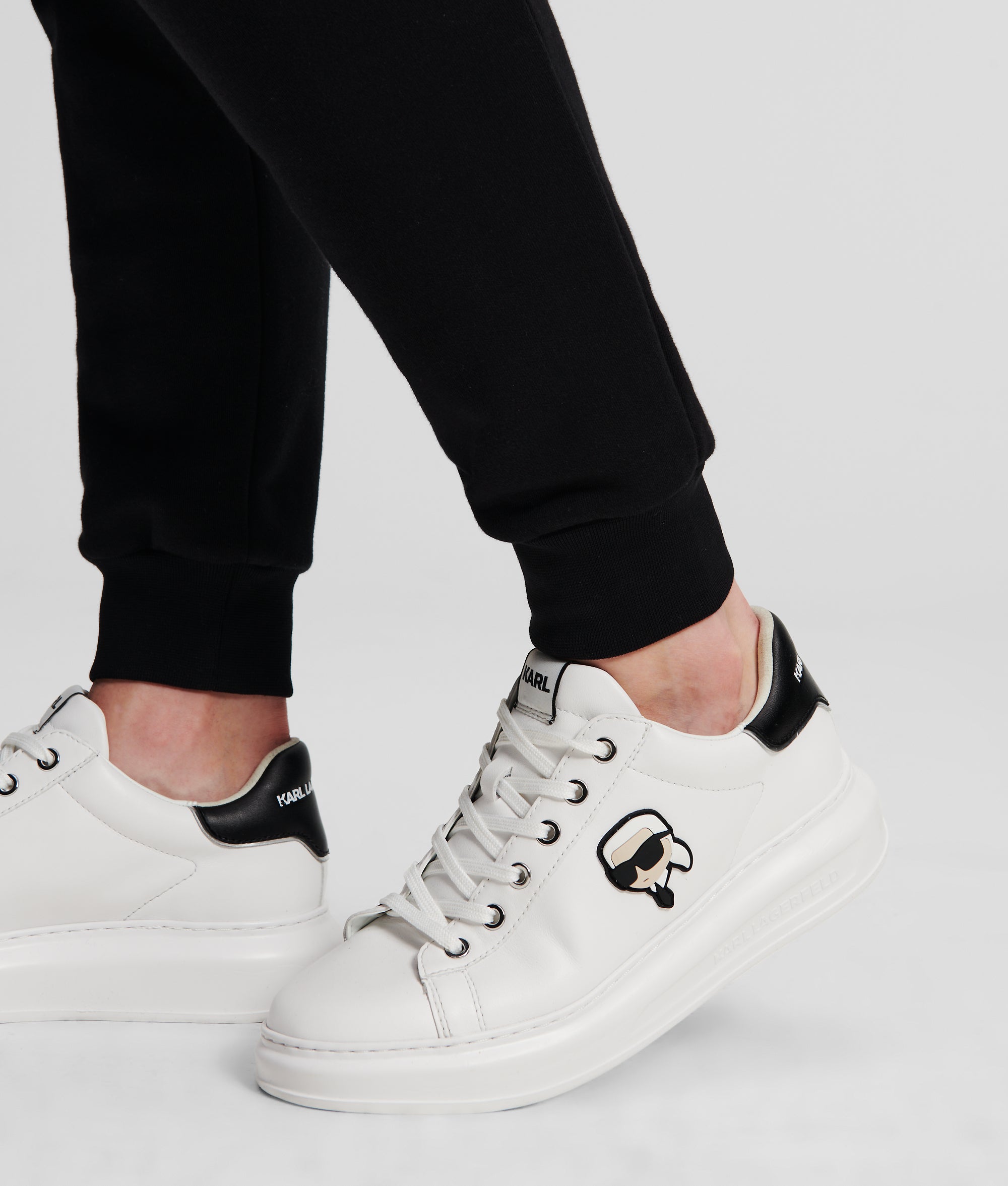 IKON NFT KAPRI SNEAKERS - Image 2